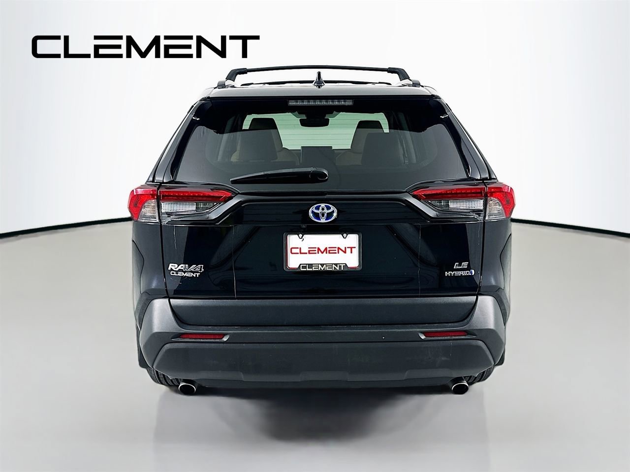 Used 2024 Toyota RAV4 LE image 8