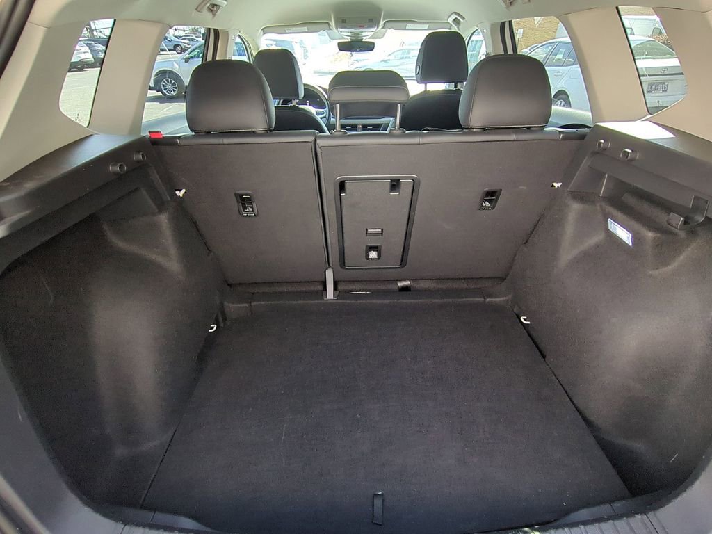 Used 2024 Volkswagen Taos SE image 28