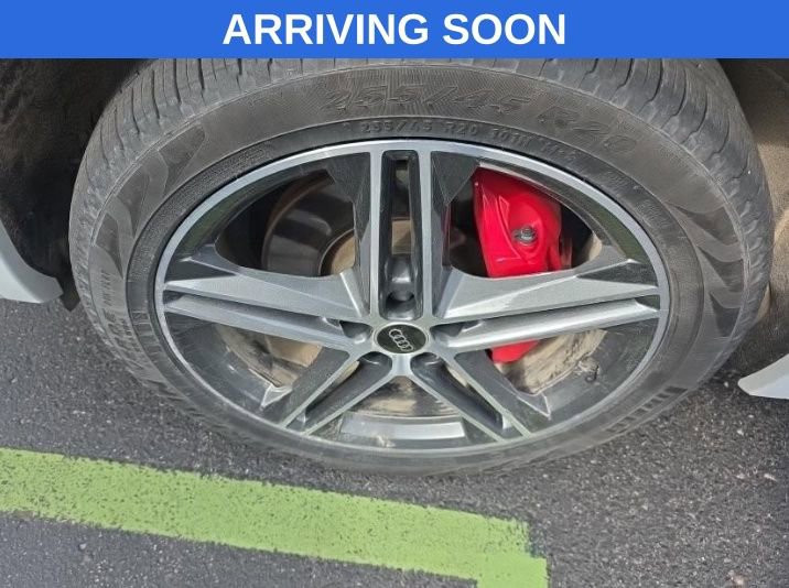 Used 2025 Audi Q5 e Premium Plus w/ Premium Plus Package AWD/4WD image 8