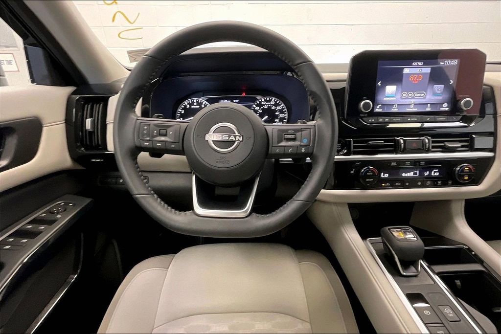 Certified 2025 Nissan Pathfinder SV w/ Black Appearance Package image 4