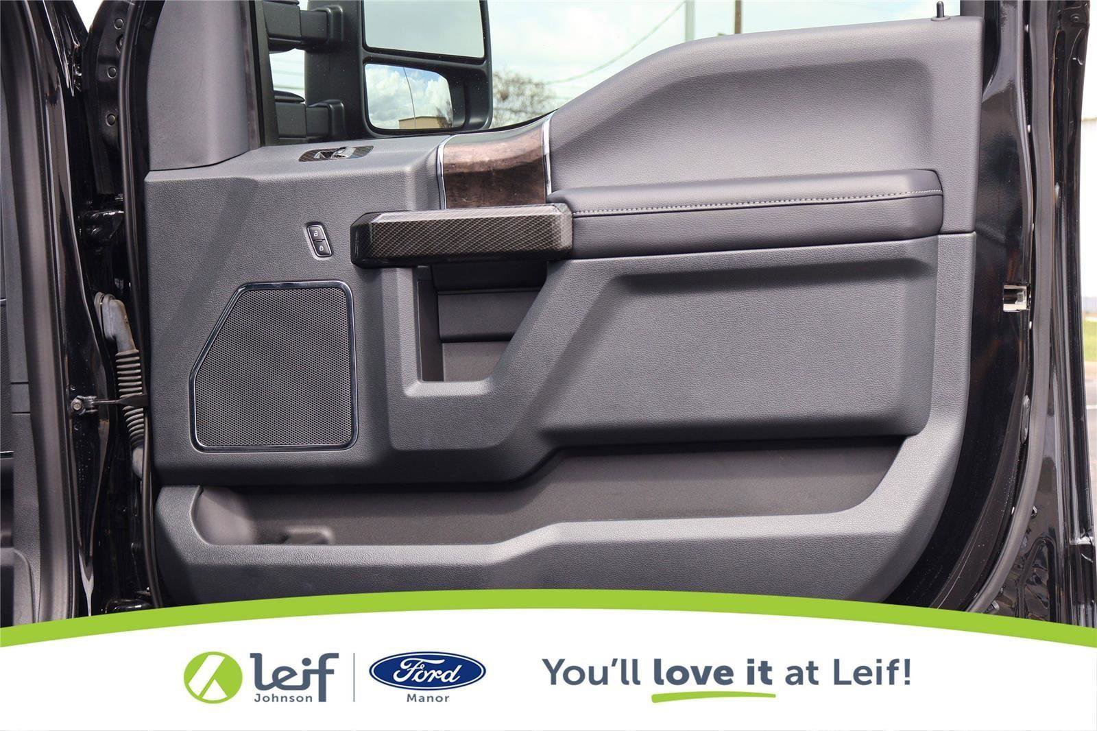 Used 2022 Ford F250 Lariat w/ Lariat Ultimate Package AWD/4WD image 39