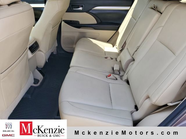 Used 2018 Toyota Highlander XLE FWD image 24