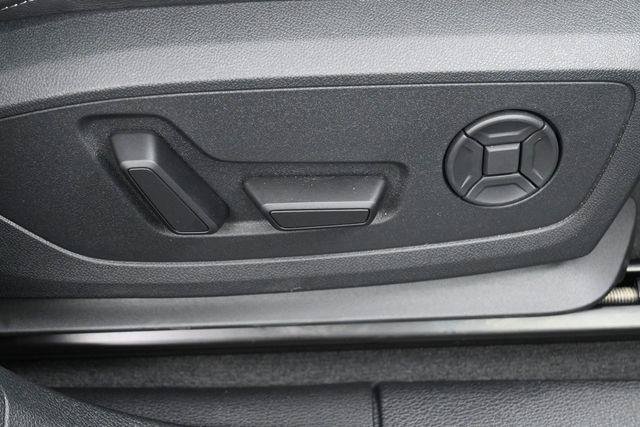 Used 2025 Audi Q3 2.0T Premium AWD/4WD image 37