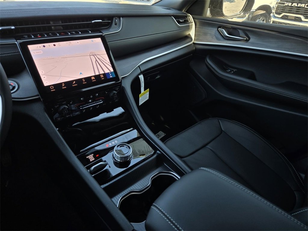 New 2025 Jeep Grand Cherokee Limited image 19