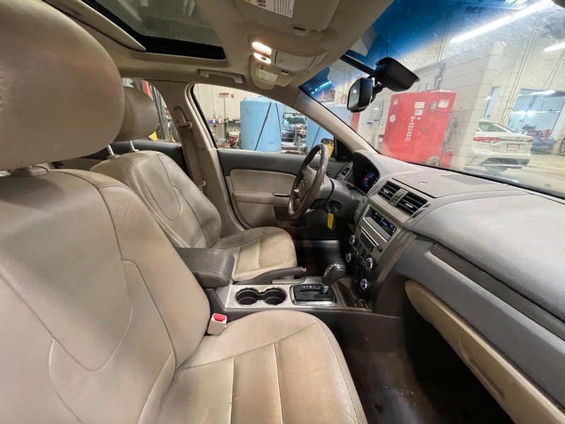 Used 2011 Ford Fusion SEL w/ 302A Rapid Spec Order Code FWD image 4