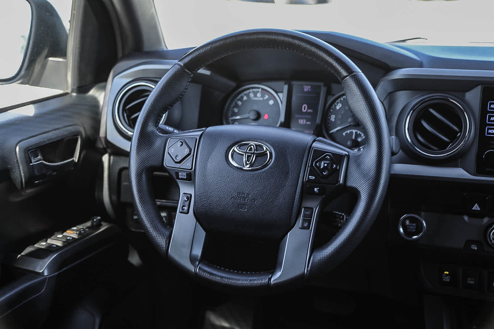 Certified 2019 Toyota Tacoma TRD Sport w/ Technology Package image 15