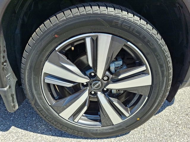Used 2024 Nissan Rogue SL w/ SL Premium Package AWD/4WD image 9