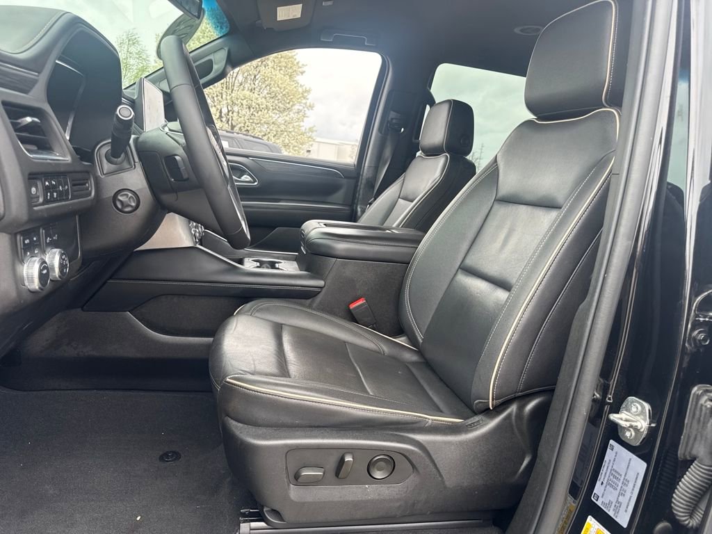 Used 2022 GMC Yukon SLT w/ SLT Luxury Package image 17