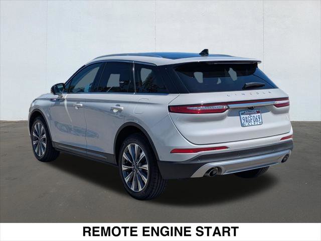 Certified 2022 Lincoln Corsair Reserve w/ Rear Removable Package Tray image 3