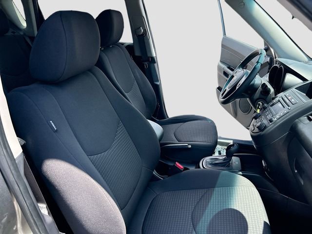 Used 2013 Kia Soul FWD image 19