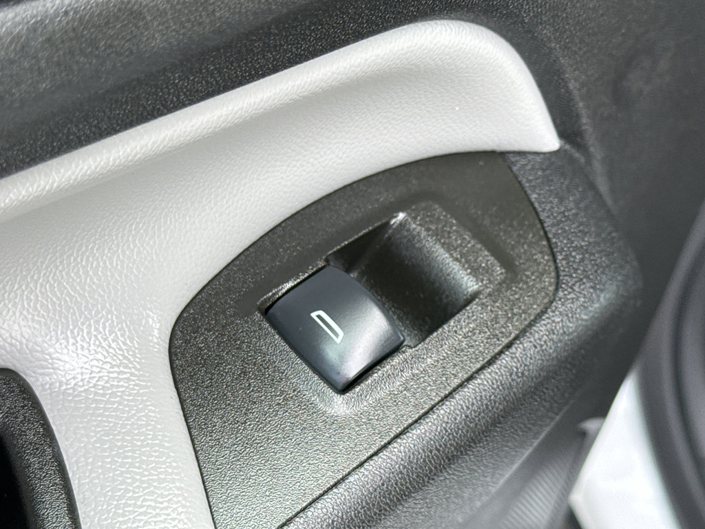 Certified 2024 Chevrolet Equinox LS image 29