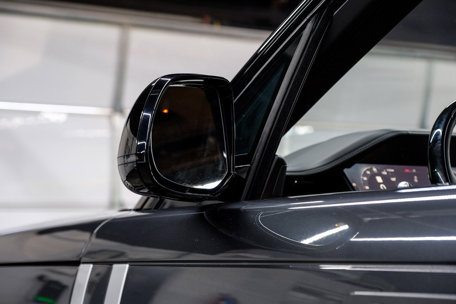 Used 2023 Land Rover Range Rover Autobiography image 47