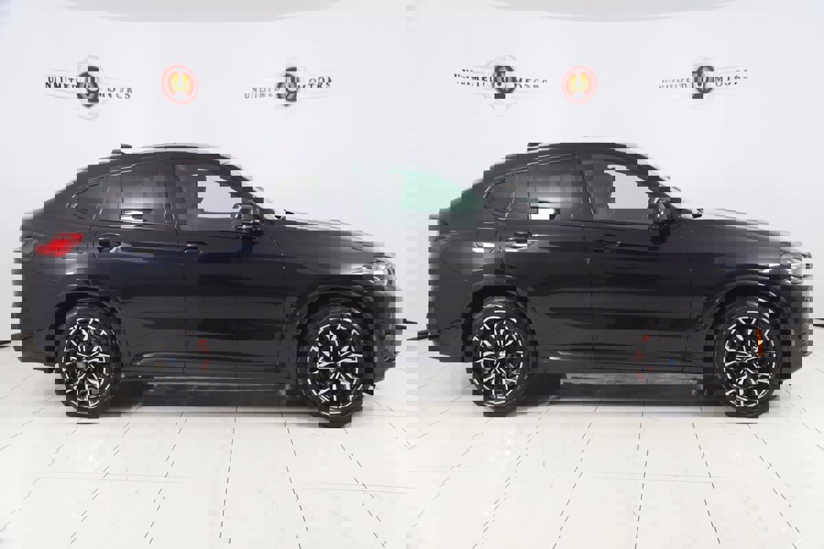 Used 2023 BMW X4 M40i w/ Premium Package image 2