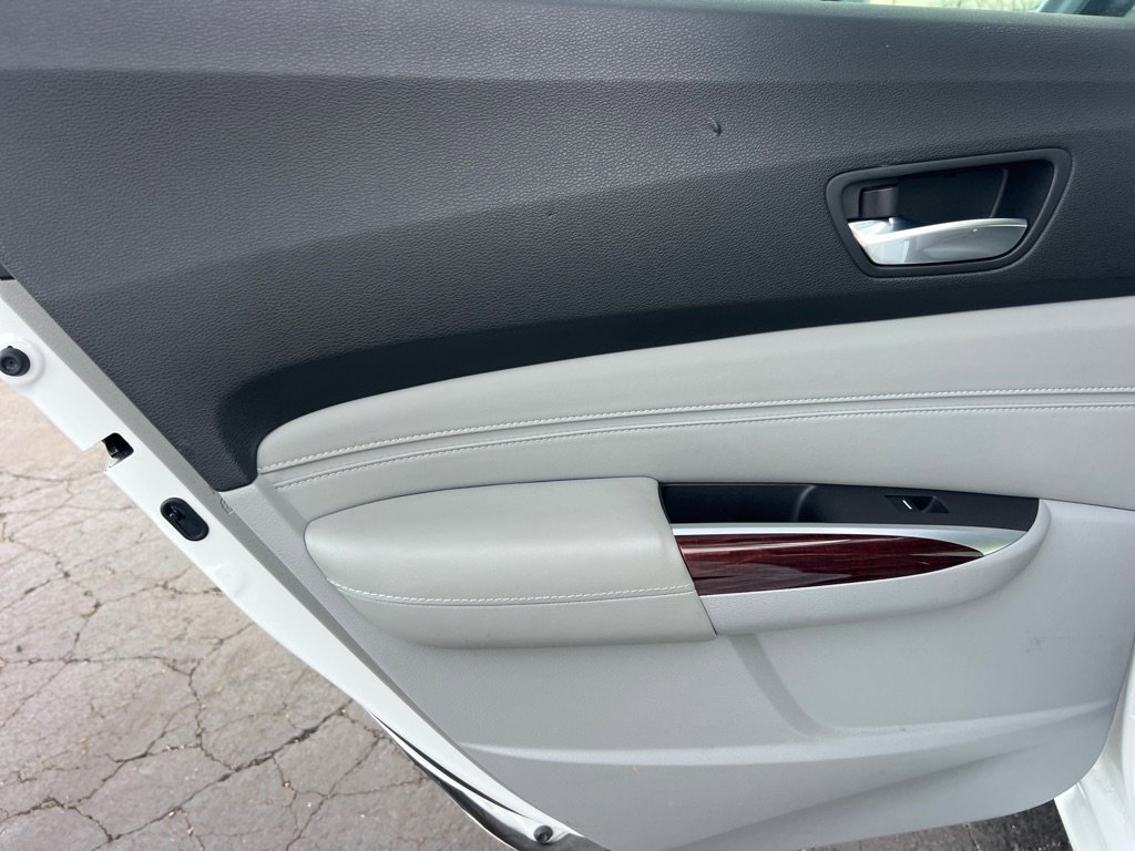Used 2016 Acura TLX image 13