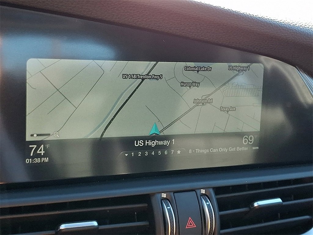 Used 2018 Alfa Romeo Giulia AWD image 11