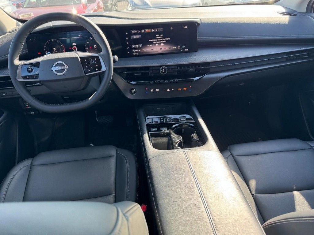 Used 2025 Nissan Murano SV AWD/4WD image 10