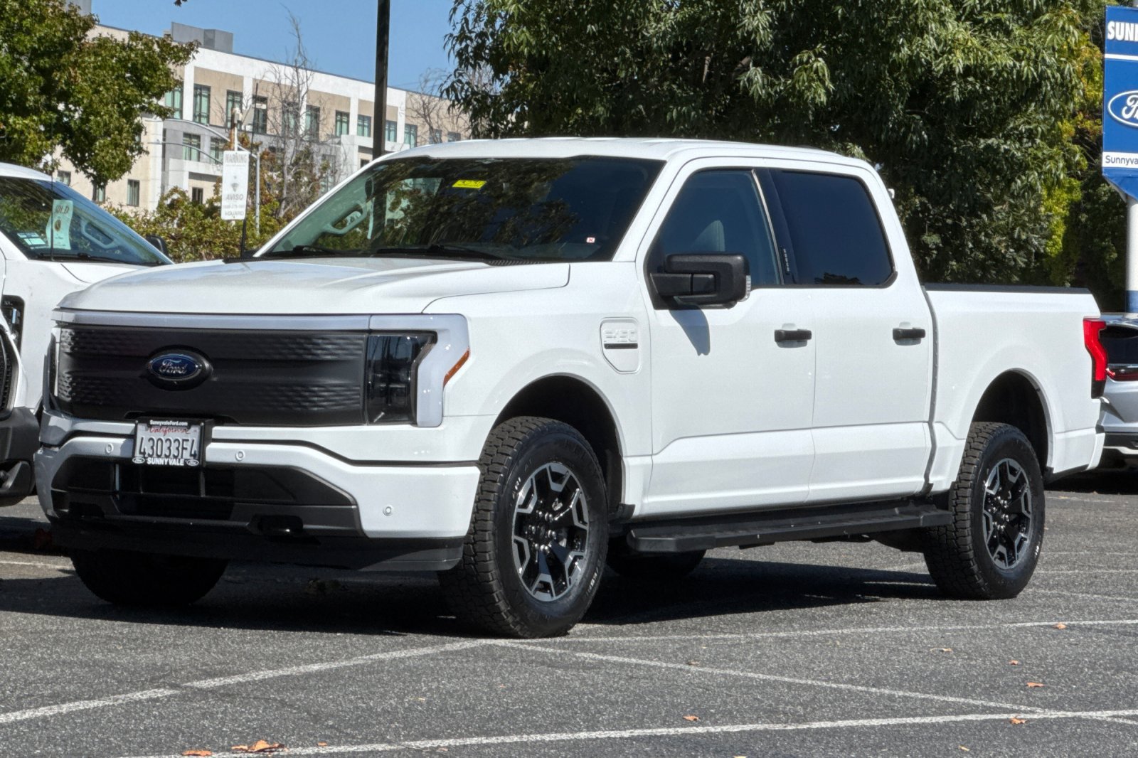 Certified 2023 Ford F150 Lightning XLT AWD/4WD image 9