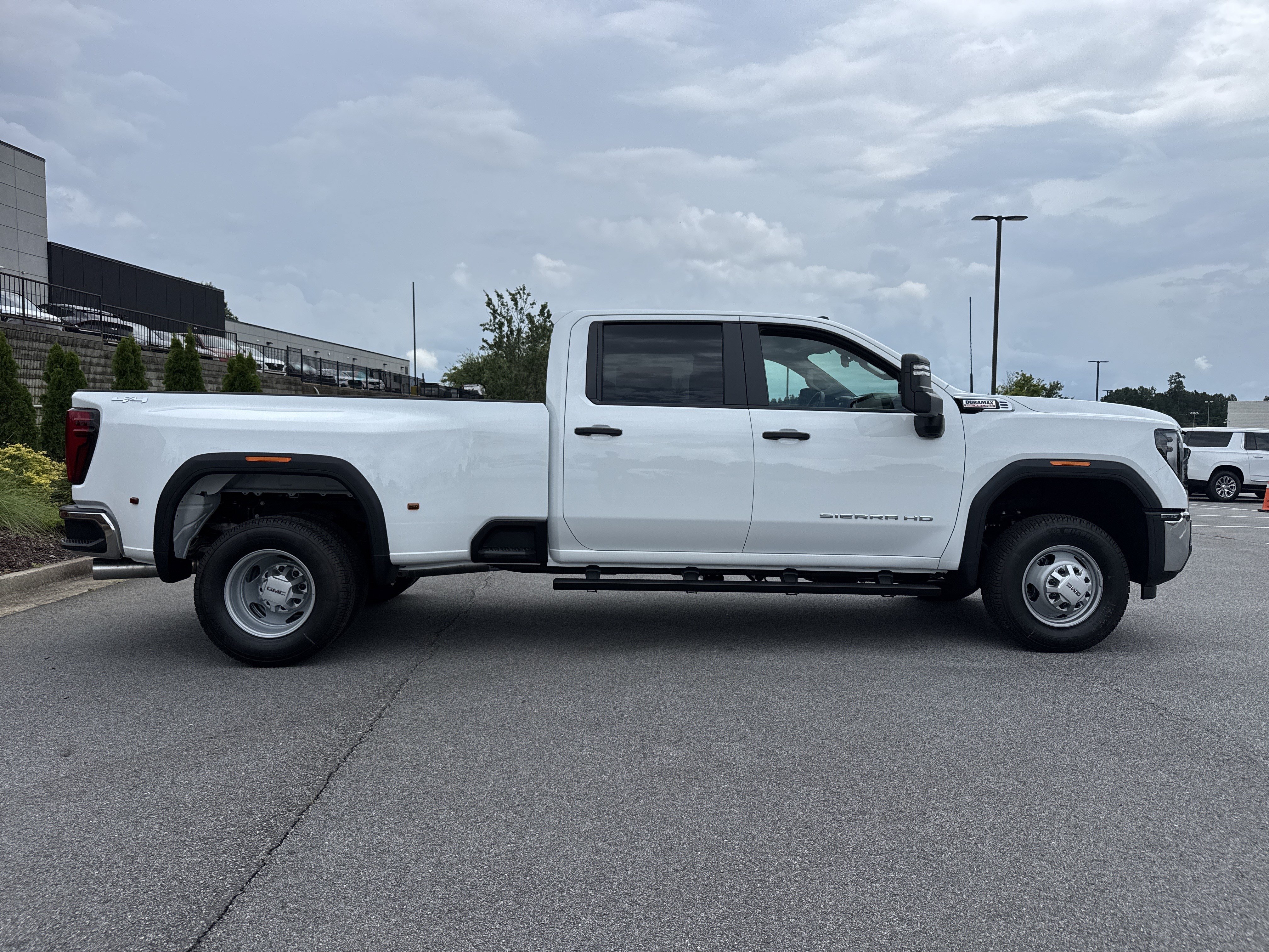 New 2026 GMC Sierra 3500 Pro AWD/4WD image 10
