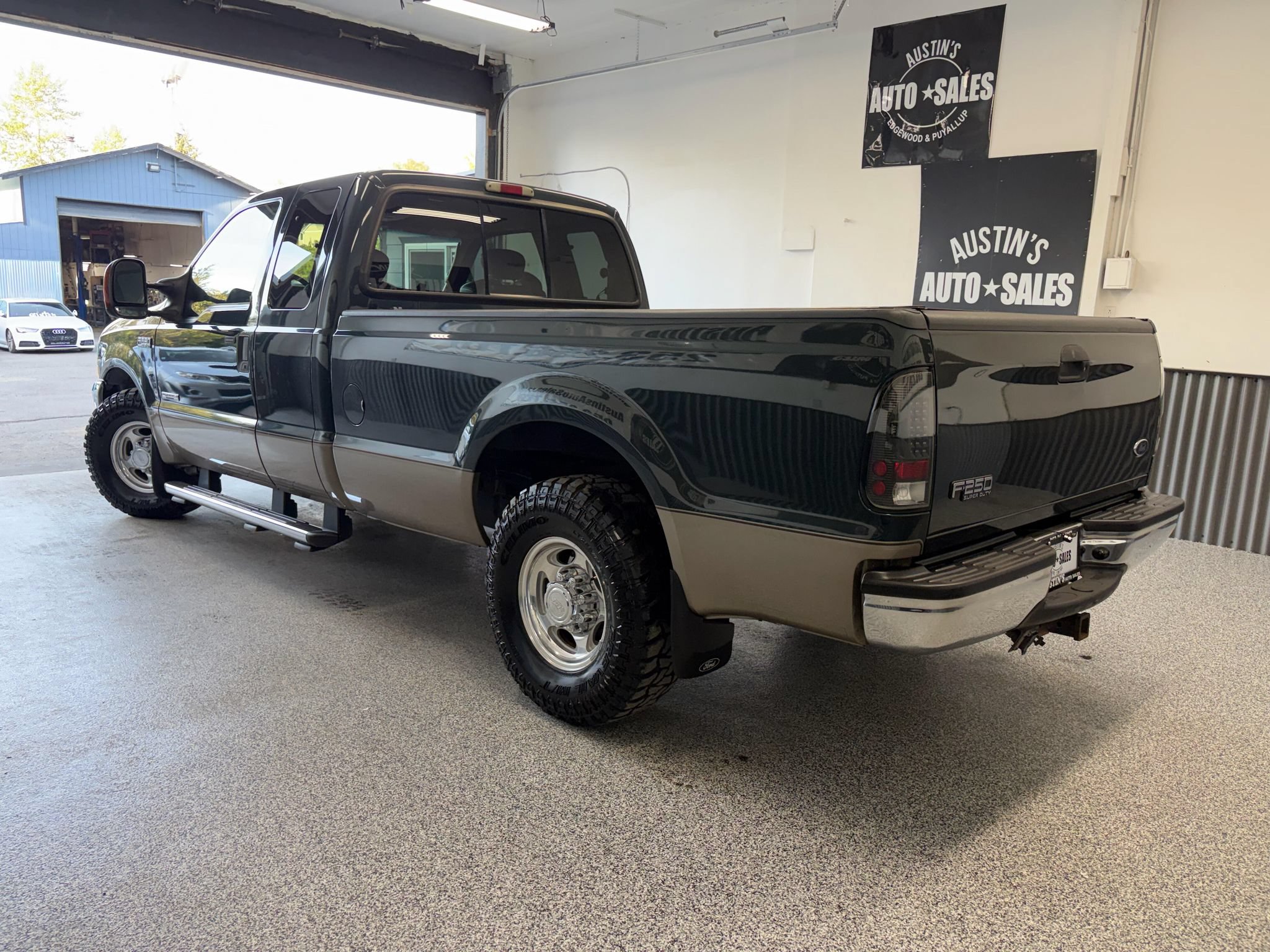 Used 2004 Ford F250 Lariat RWD image 8