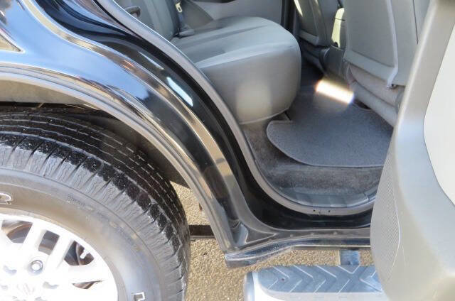 Used 2015 Nissan Xterra S w/ Value Package AWD/4WD image 16