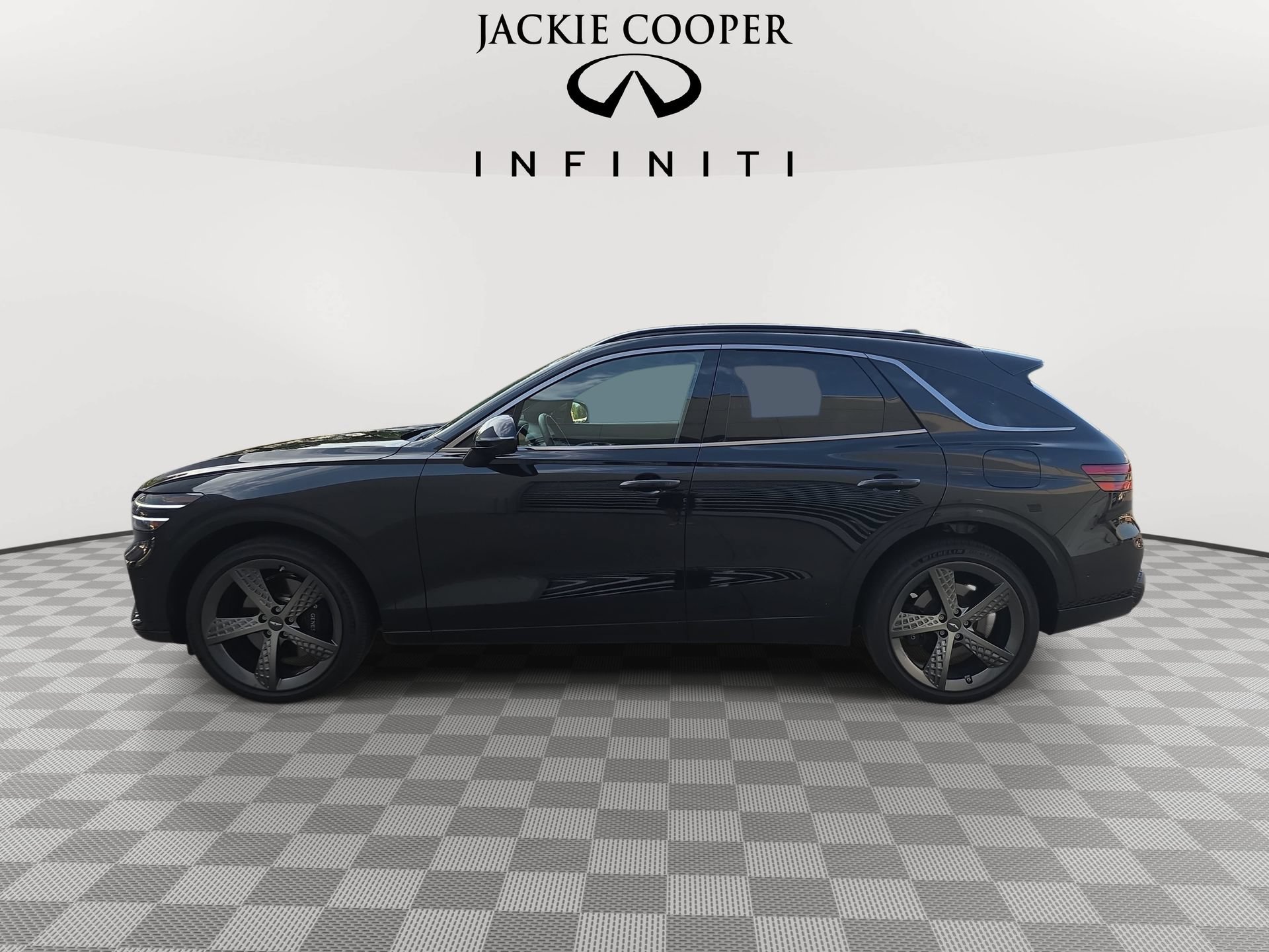 Used 2025 Genesis GV70 3.5T Sport w/ Sport Advanced Package AWD/4WD image 8