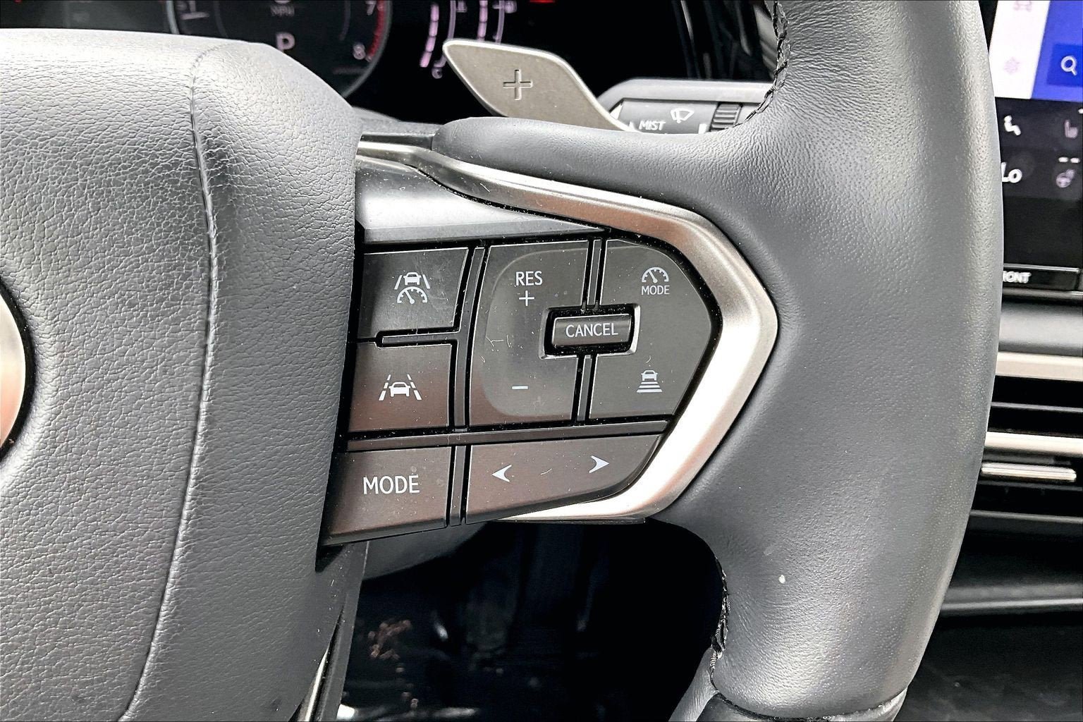 Used 2023 Lexus RX 350 Premium w/ Accessory Package AWD/4WD image 17