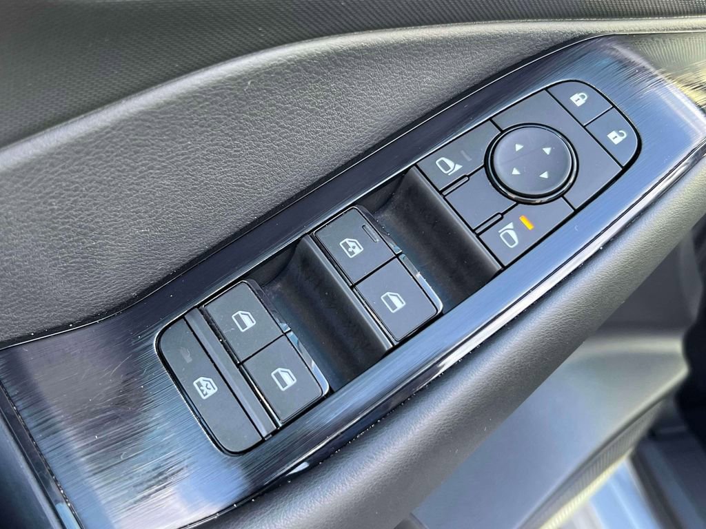 Certified 2025 Nissan Rogue S image 17