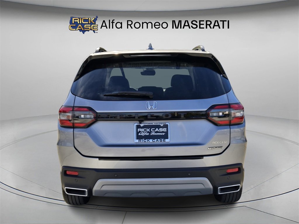 Used 2023 Honda Pilot Touring image 5