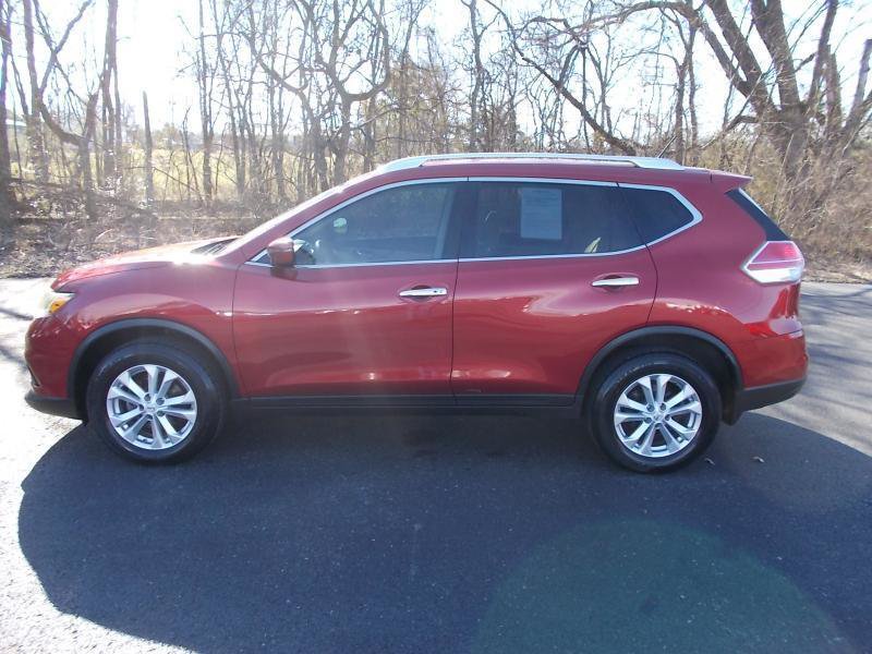 Used 2016 Nissan Rogue SV AWD/4WD image 3