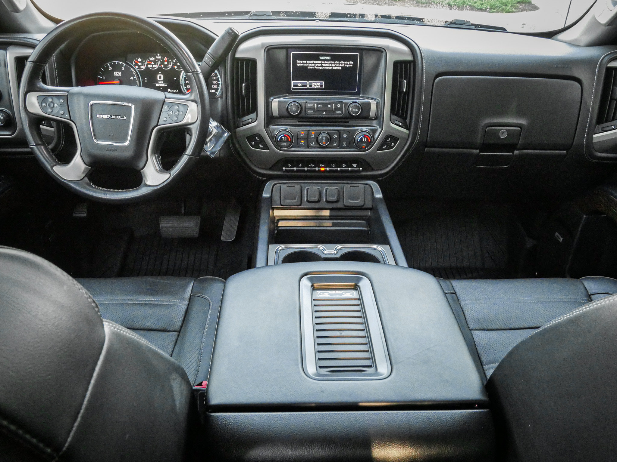 Used 2019 GMC Sierra 2500 Denali w/ Duramax Plus Package AWD/4WD image 29