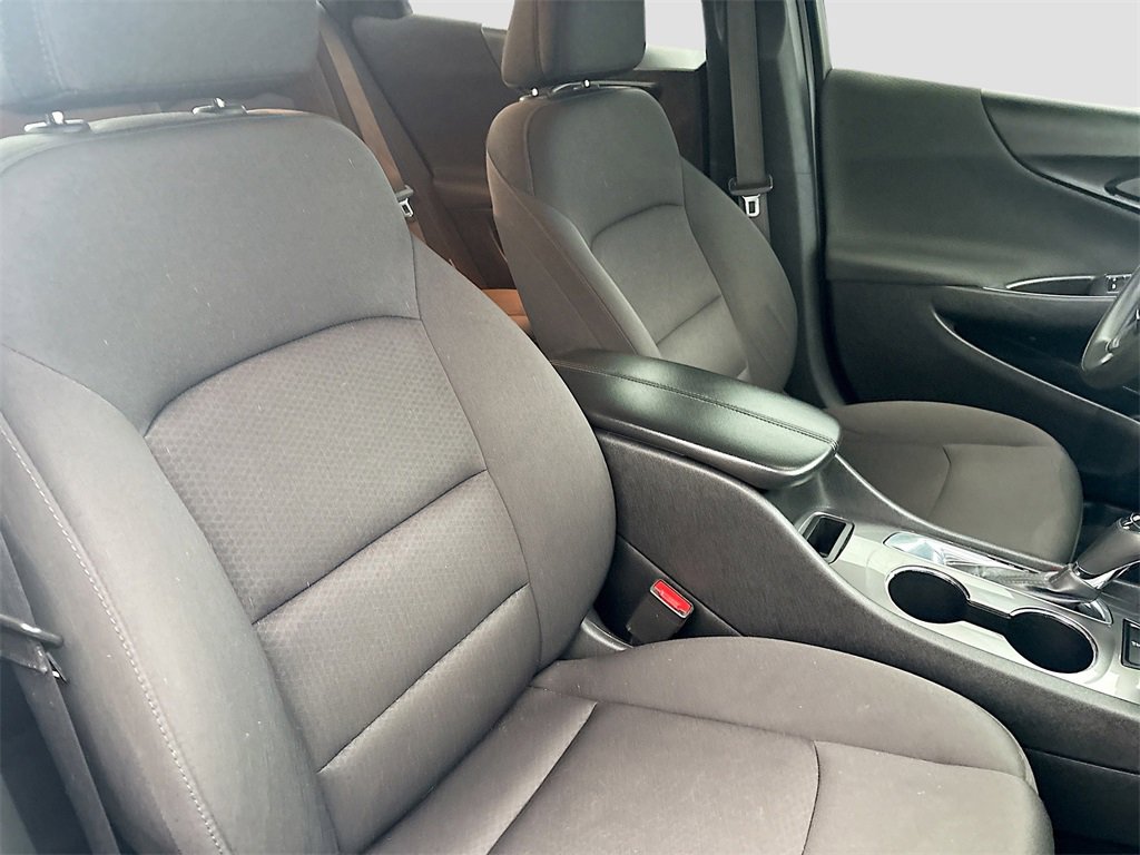 Used 2020 Chevrolet Malibu LT image 28