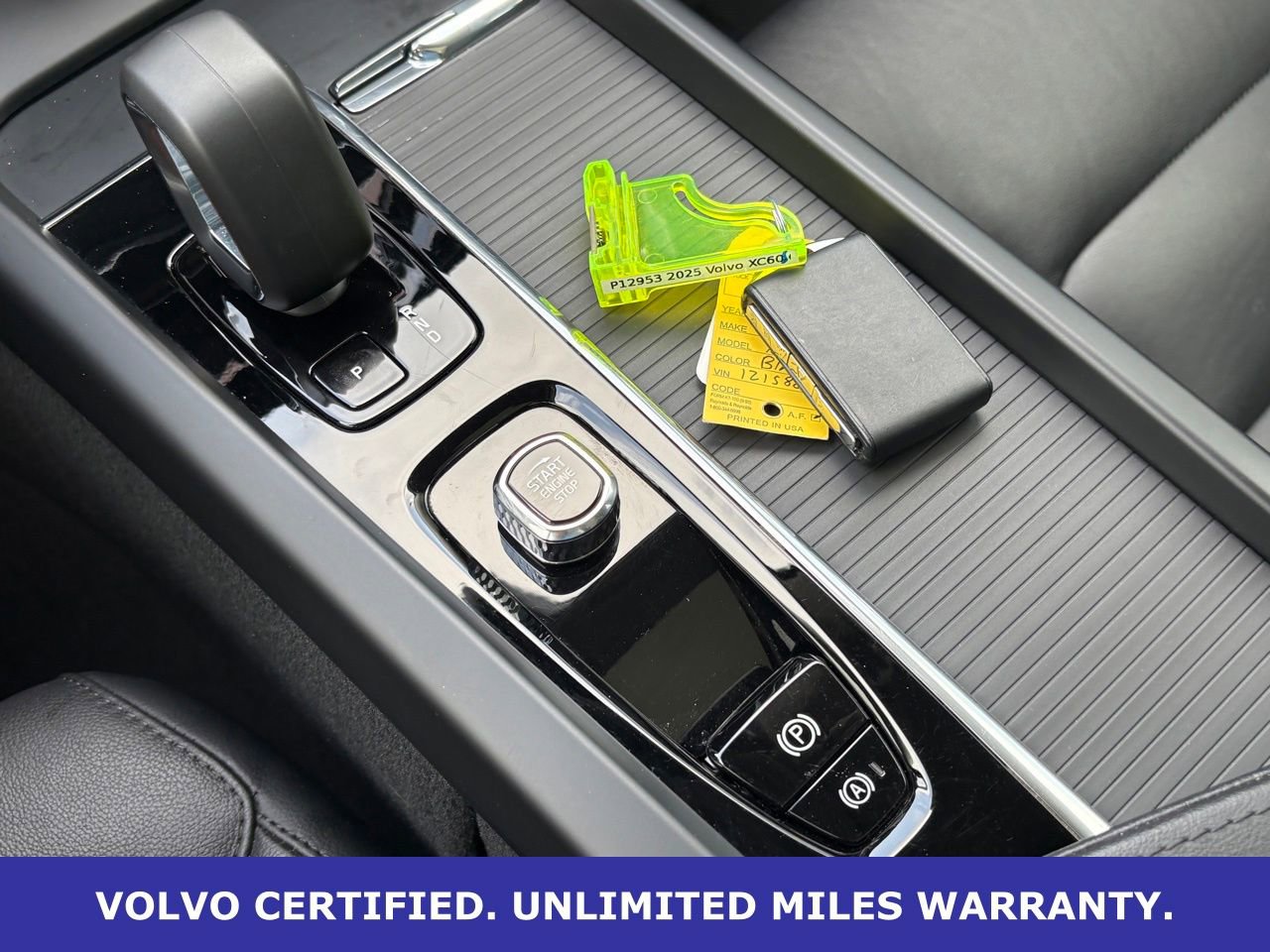 Certified 2025 Volvo XC60 B5 Core AWD/4WD image 21