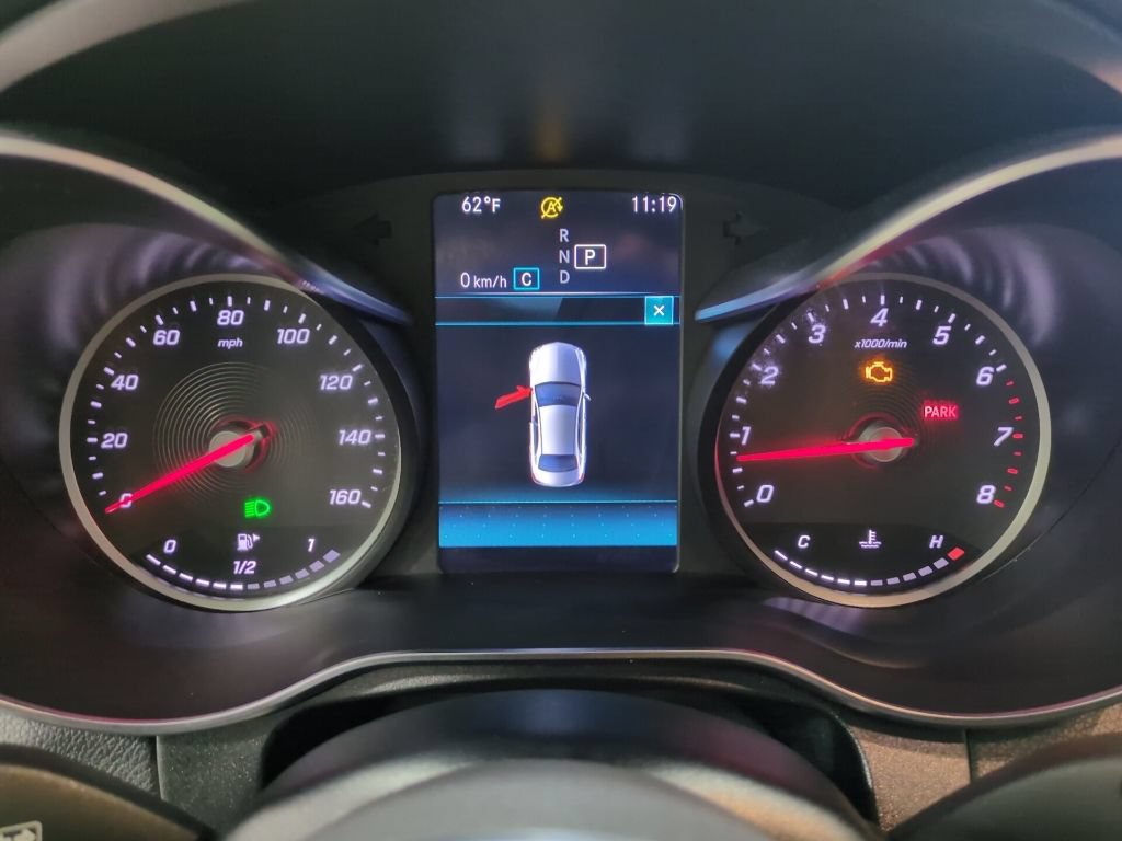 Used 2020 Mercedes-Benz GLC 300 4MATIC image 8