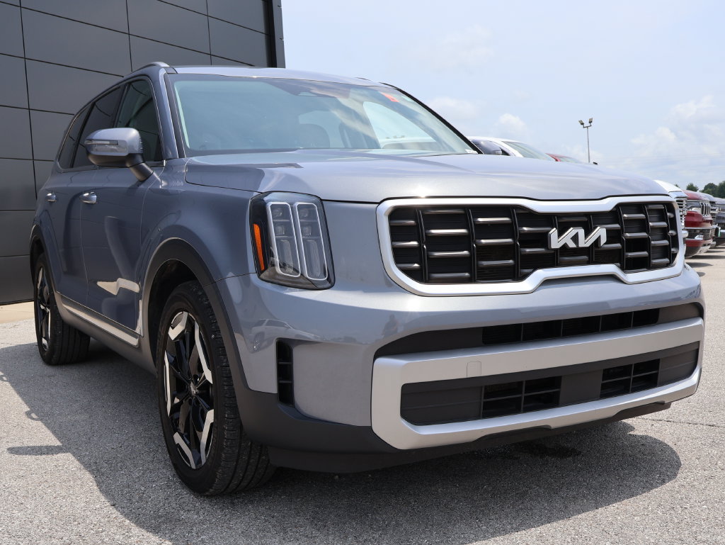 Used 2023 Kia Telluride S AWD/4WD image 6