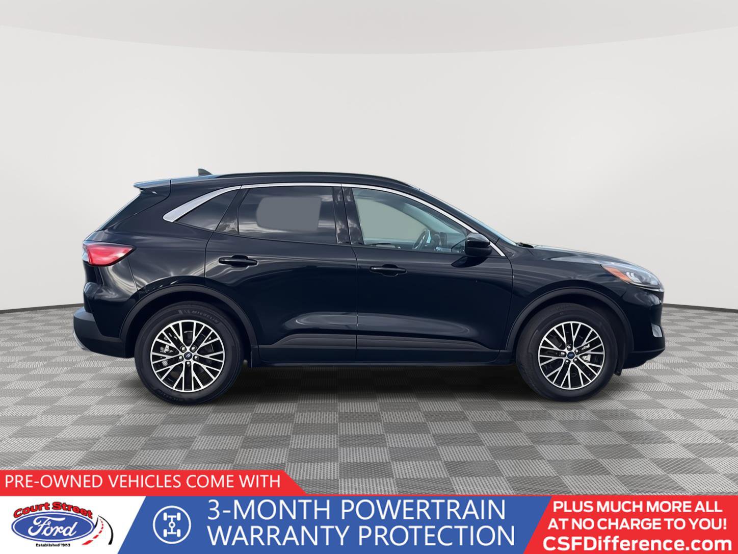 Used 2022 Ford Escape SEL w/ Technology Package image 4