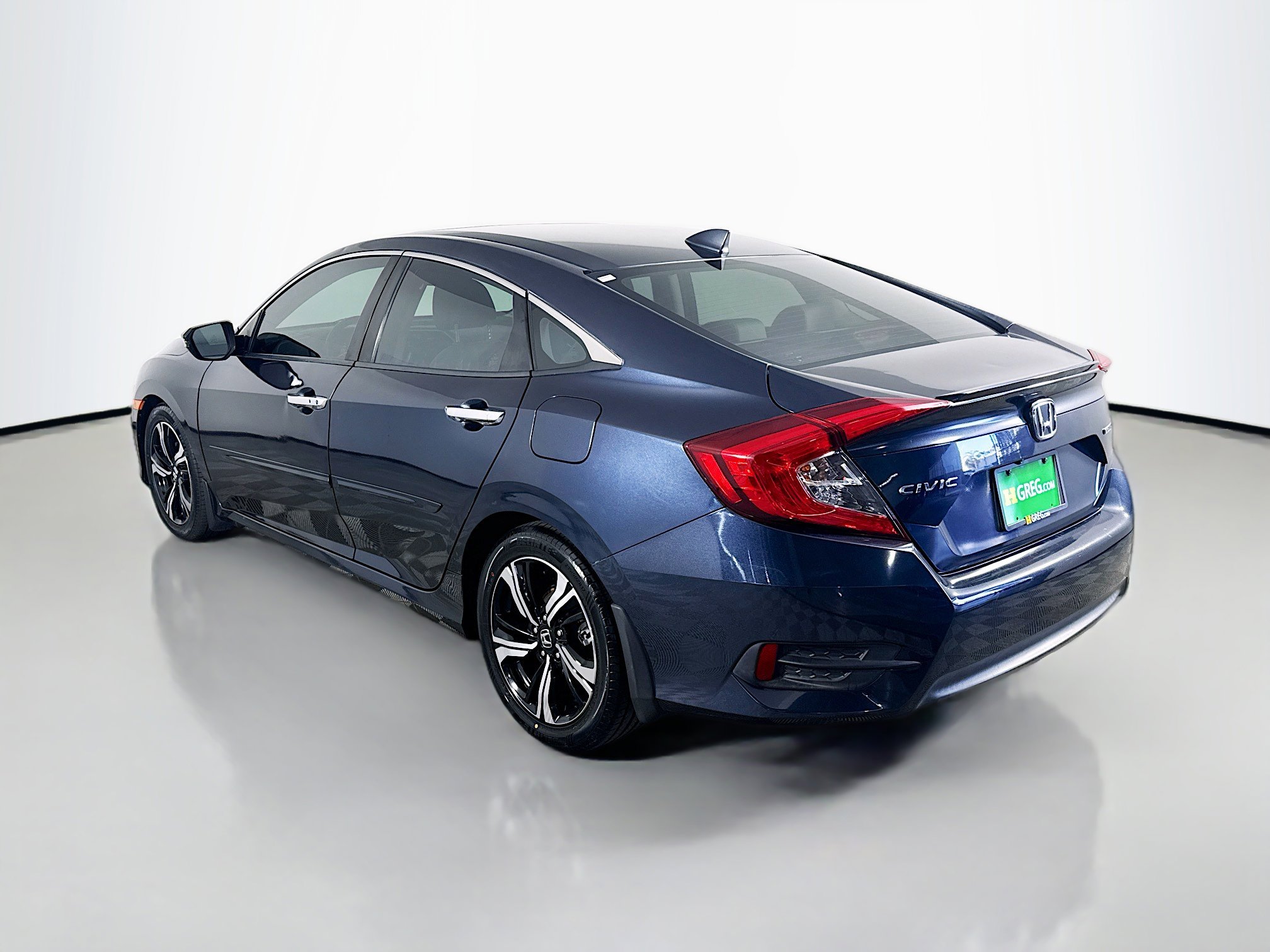 Used 2017 Honda Civic Touring image 7