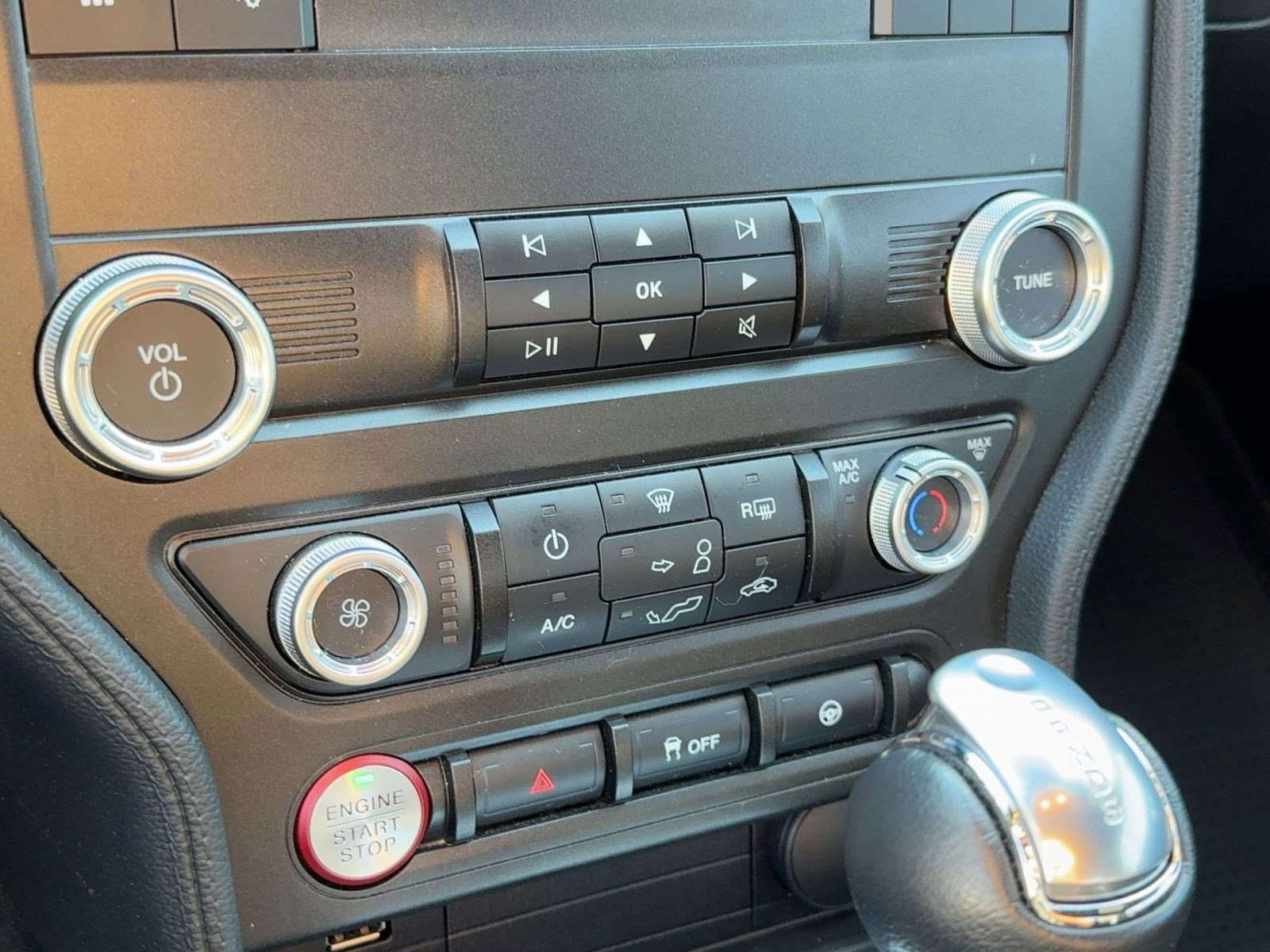 Used 2021 Ford Mustang Coupe image 25