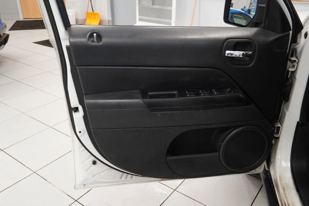 Used 2014 Jeep Patriot Latitude image 5