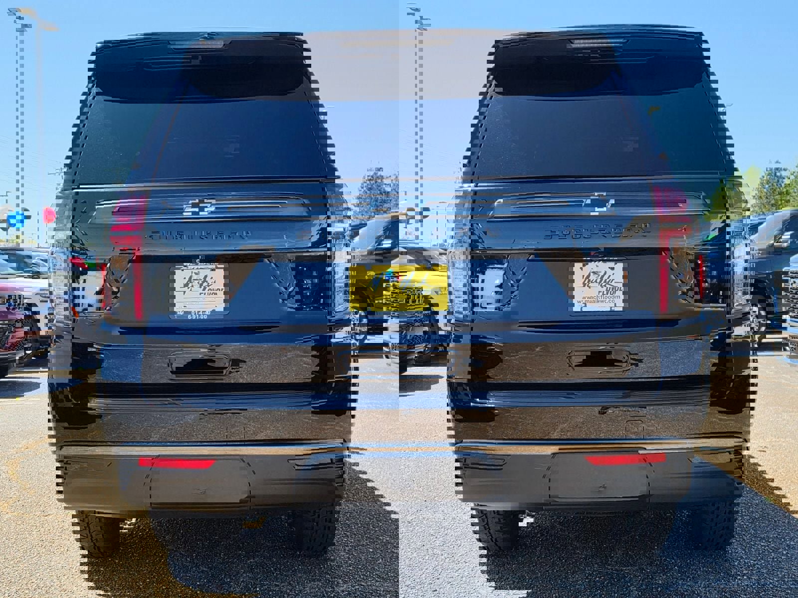 Used 2021 Chevrolet Suburban Z71 image 4