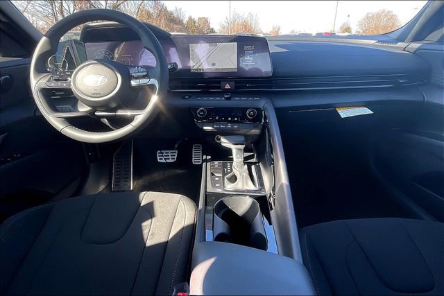 New 2025 Hyundai Elantra SEL image 5