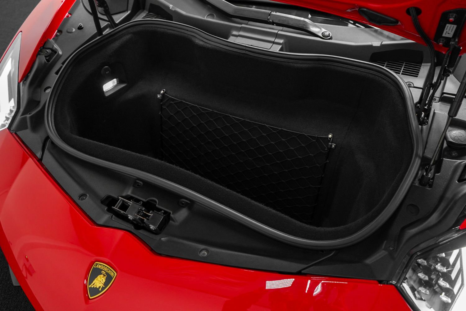 Used 2018 Lamborghini Aventador S image 48