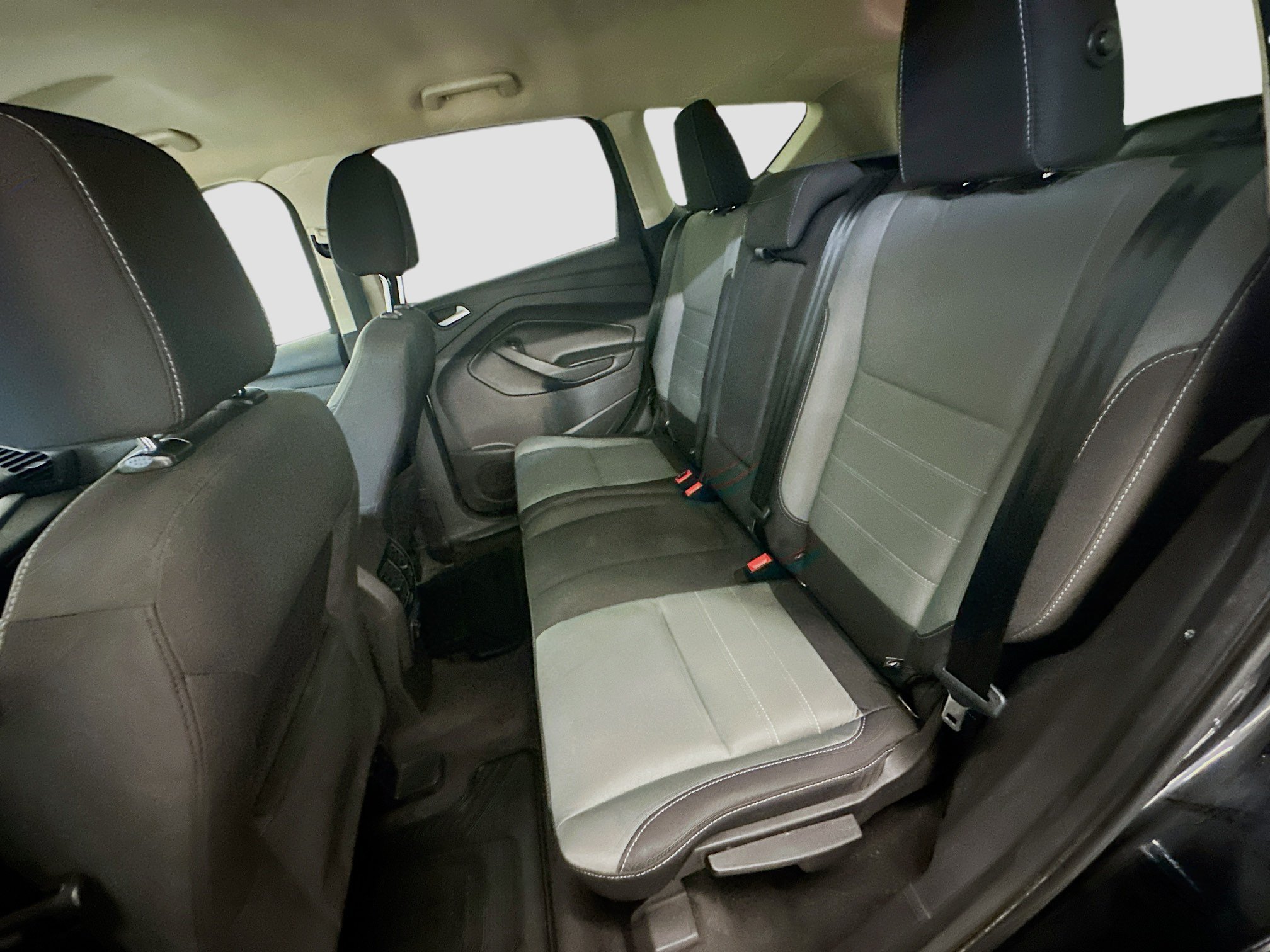 Used 2016 Ford Escape SE w/ Equipment Group 201A AWD/4WD image 29