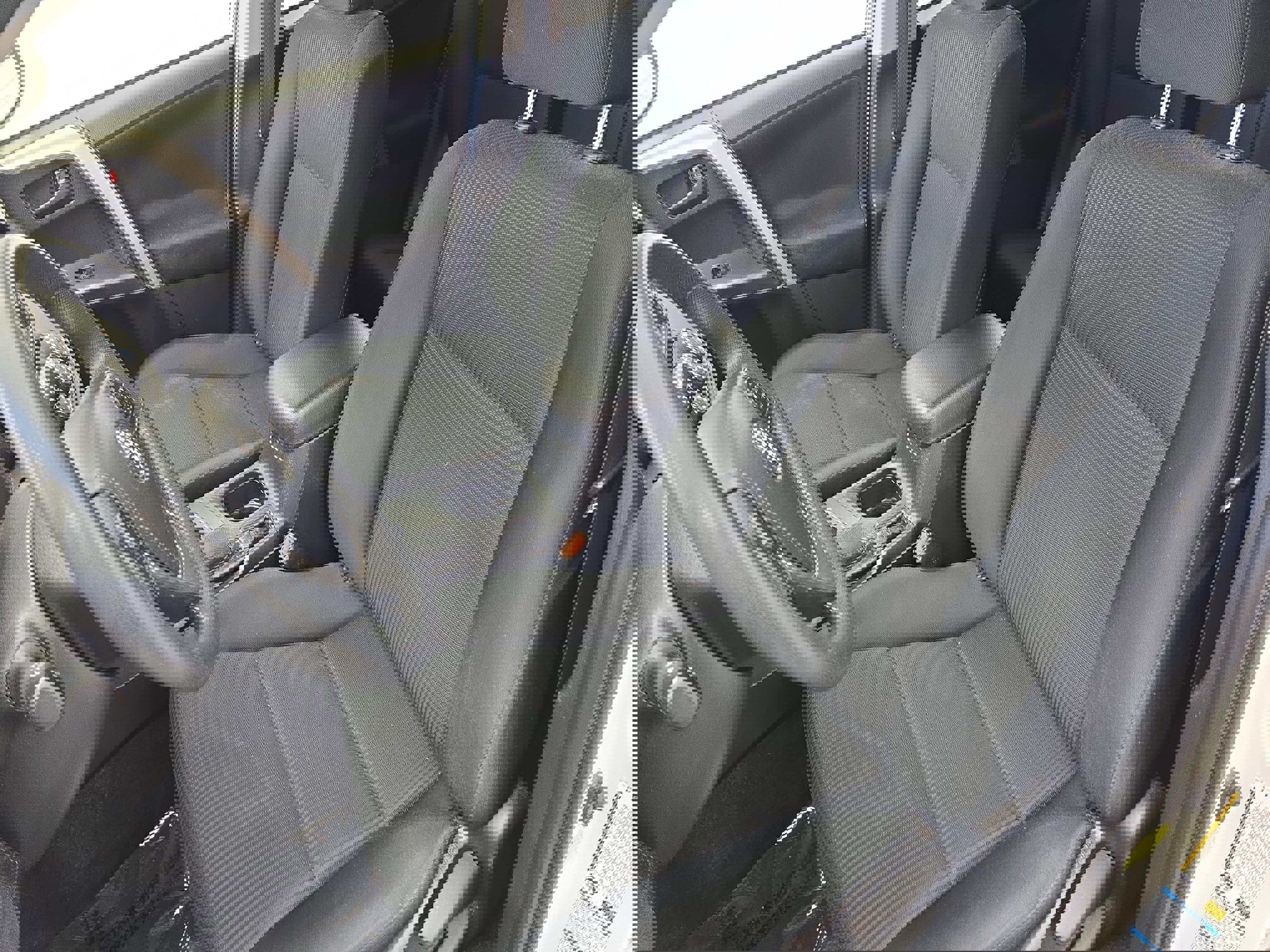 Used 2018 Toyota RAV4 LE image 14