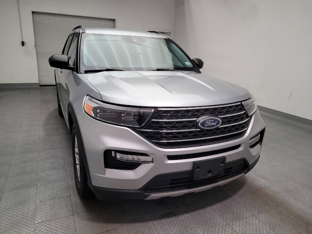 Used 2024 Ford Explorer XLT w/ Equipment Group 202A RWD image 14