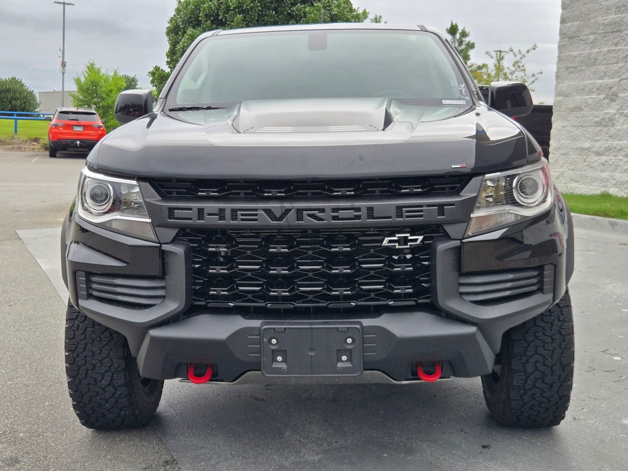 Used 2022 Chevrolet Colorado ZR2 AWD/4WD image 2