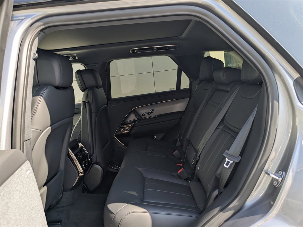 New 2025 Land Rover Range Rover Sport Dynamic SE image 14