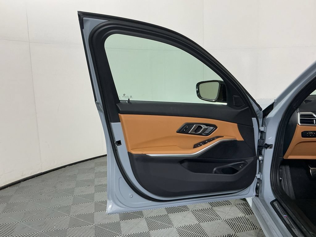 New 2026 BMW 330i Sedan w/ M Sport Package RWD image 19