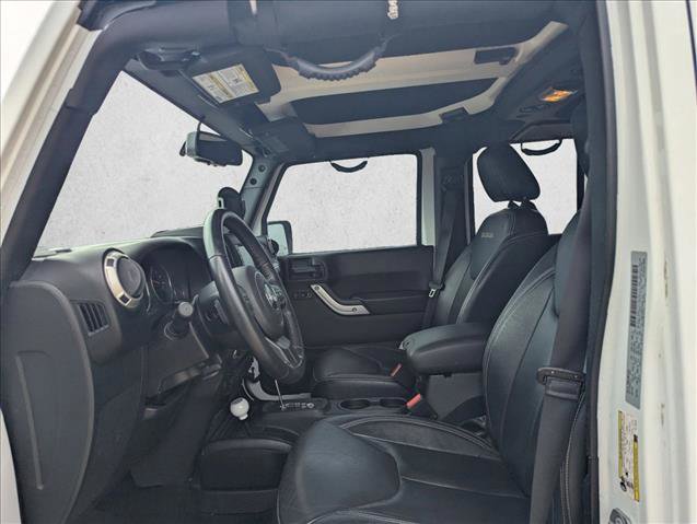Used 2017 Jeep Wrangler Unlimited Sahara w/ Connectivity Group AWD/4WD image 12