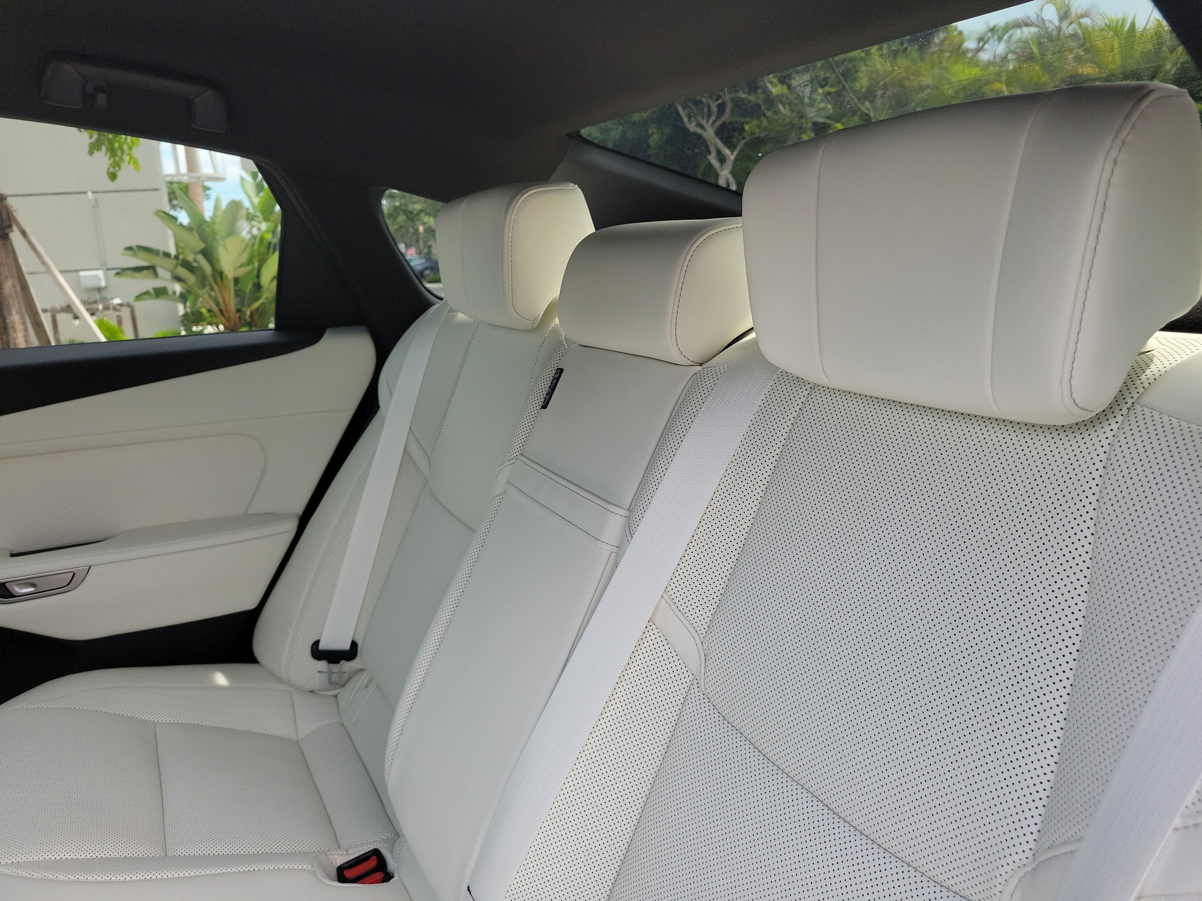 Certified 2026 Lexus ES 350h w/ Convenience Package FWD image 13