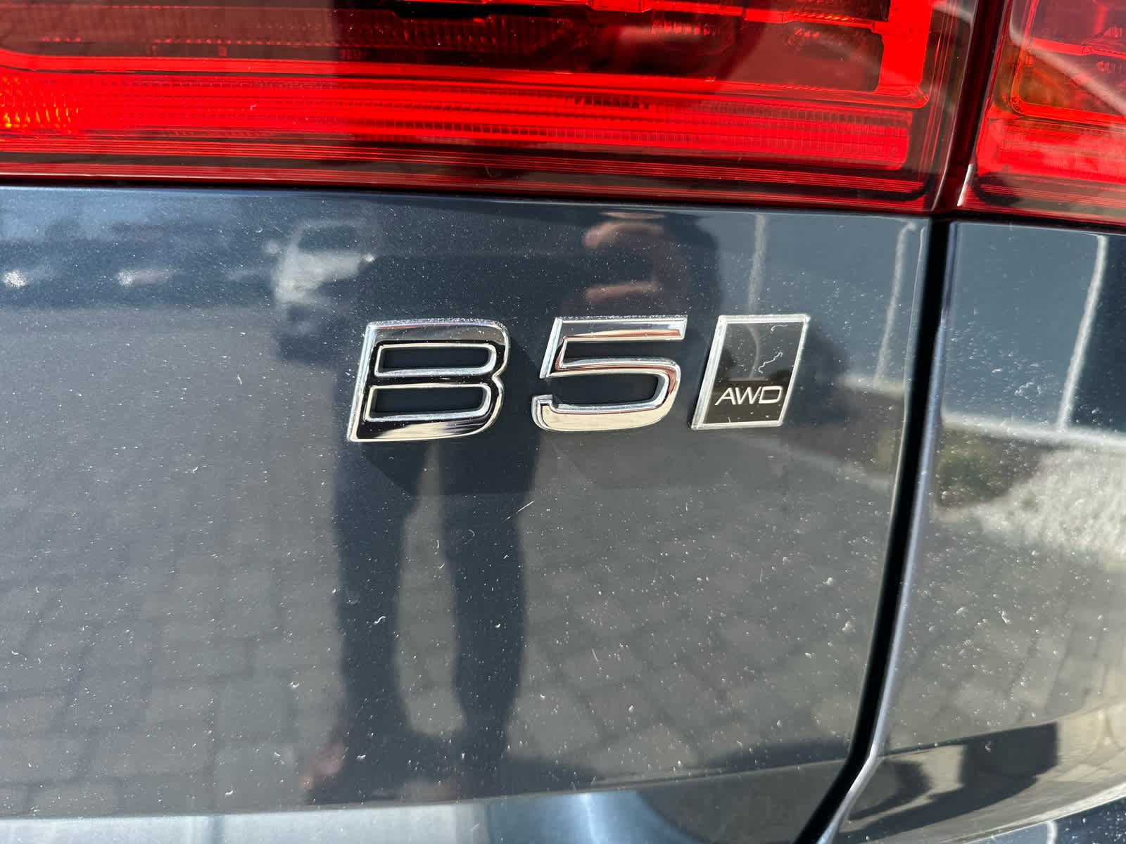 Certified 2024 Volvo XC60 B5 Core AWD/4WD image 30